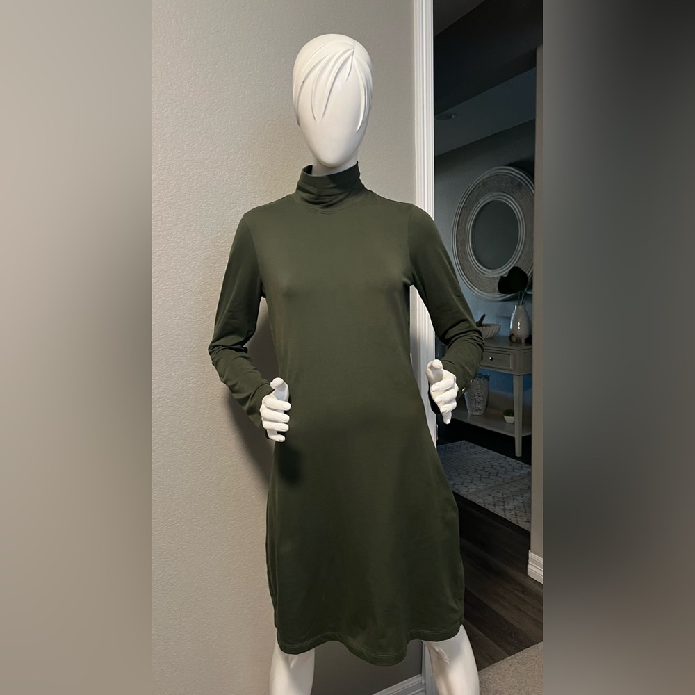 Title Nine Hunter Green Getaway Dress size S